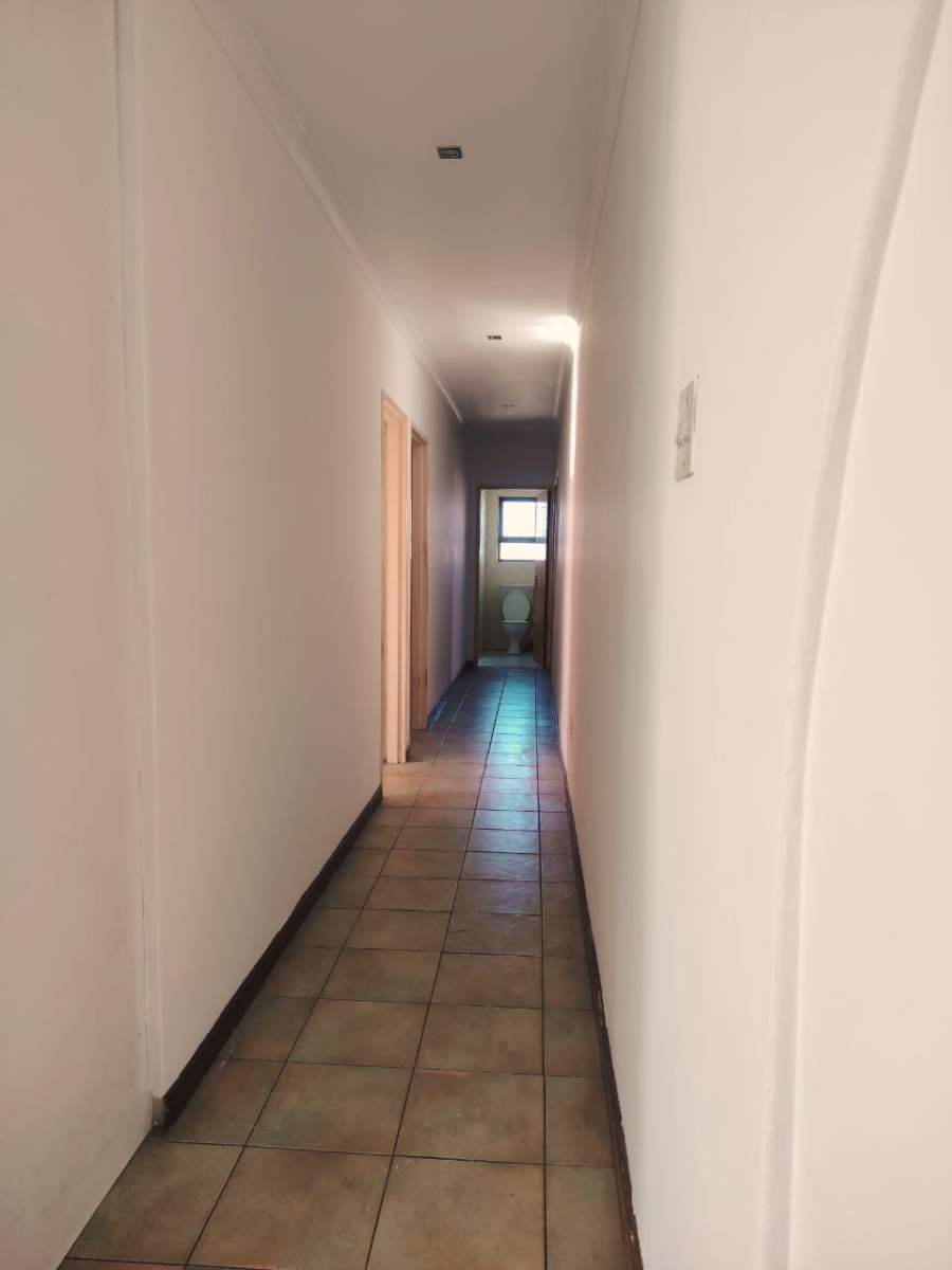 To Let 4 Bedroom Property for Rent in Ravensmead Western Cape